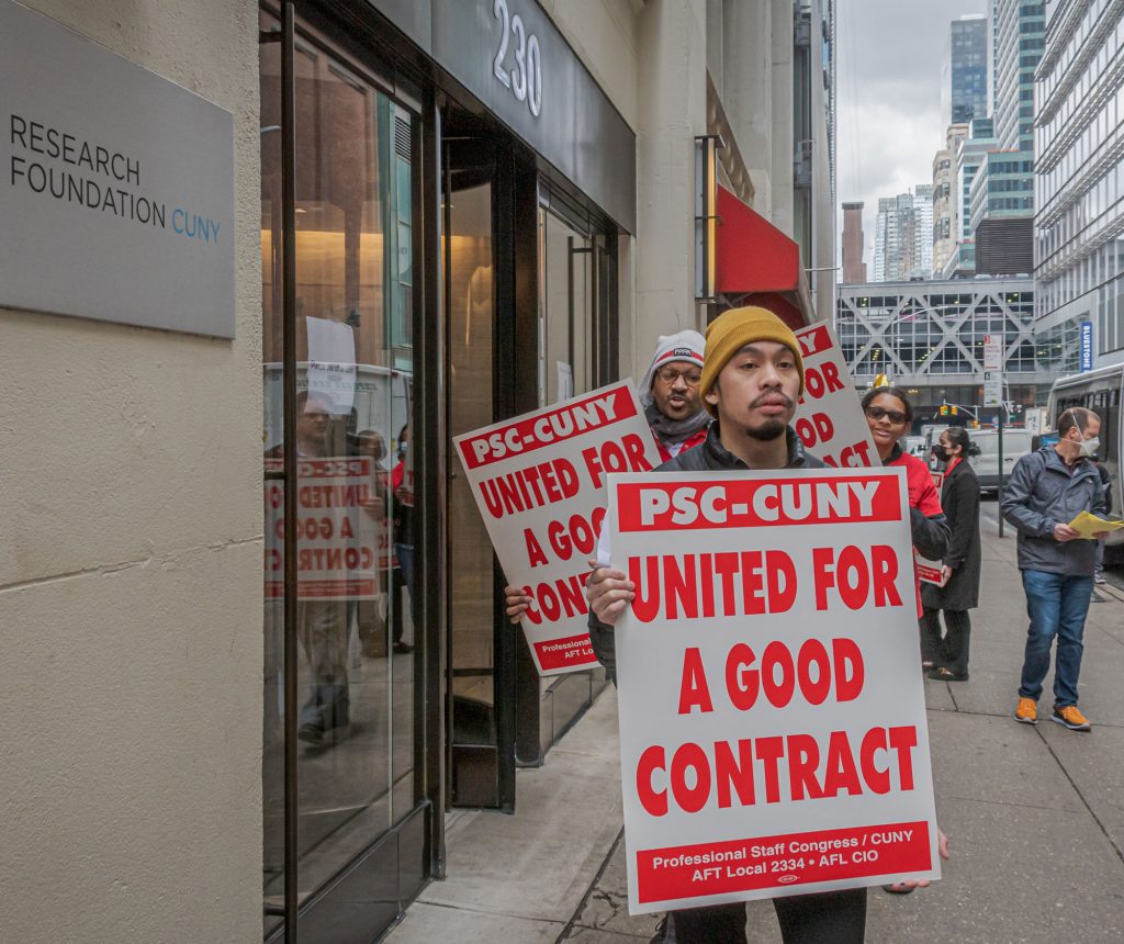 Research Foundation members hold a lunchtime picket outside the Central Office. (Credit: Erik McGregor) 