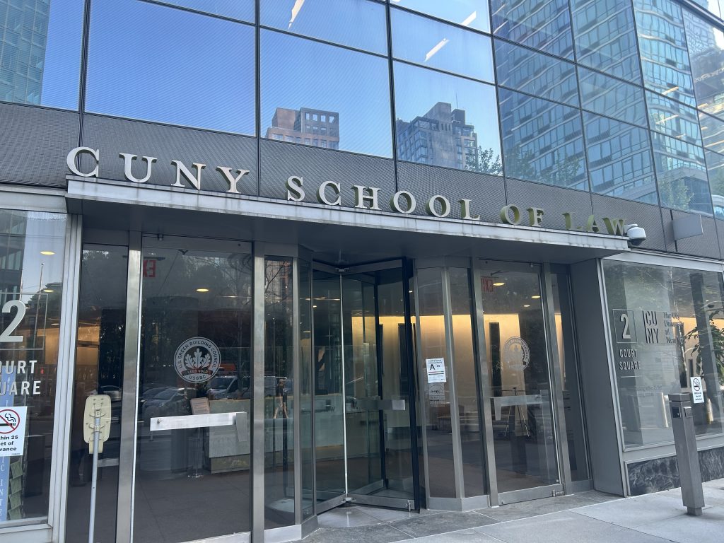 Law school faculty start new union chapter