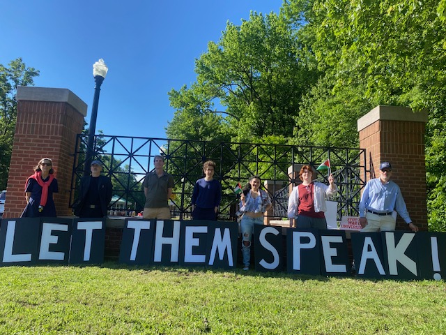 CSI members protest graduation censorship